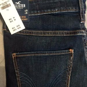 Hollister Ultra High-Rise Jeans Size 7-L